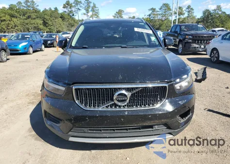 2020 Volvo Xc40 T4 Momentum z USA, uszkodzony, nr VIN YV4AC2HK0L2331213
